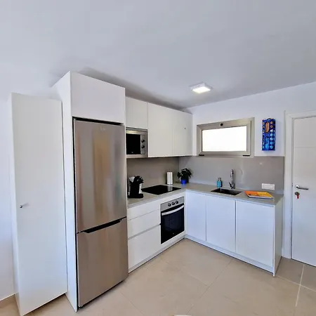 Sunrise Hill Apartment *